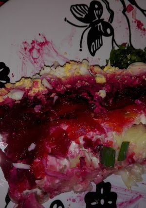 Una foto de S.H.U.V.A la verdadera ensalada Rusa