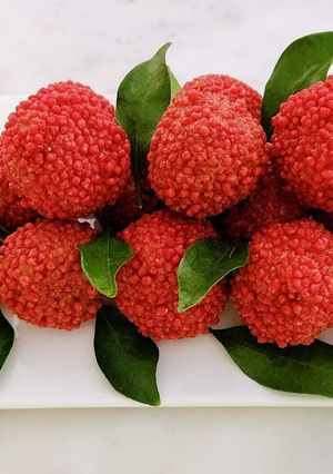 A picture of Lychee Shrimp Balls.