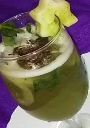 A picture of Cucumber mint cooler.