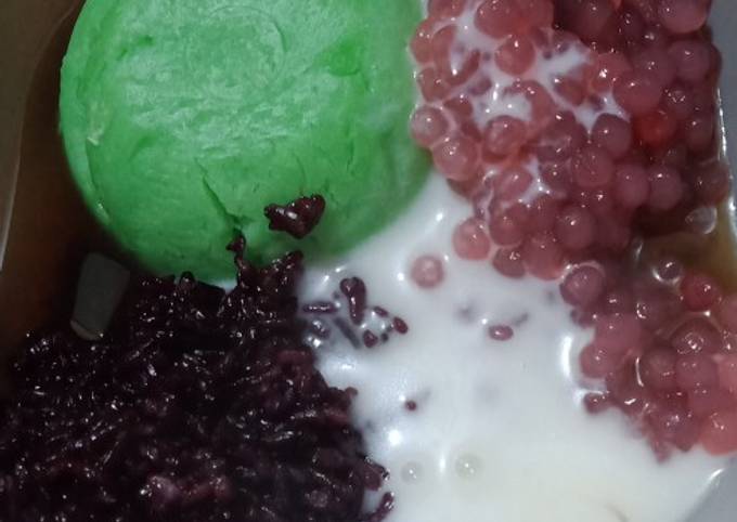 Bubur sumsum warna warni