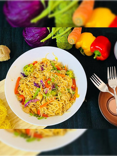 A picture of Chicken & Vegetables Stir-Fry Noodles.