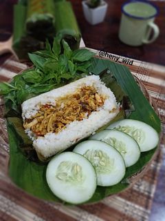 Foto resep Nasi Bakar Ikan Suwir Pedas