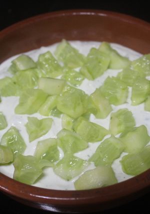 Una foto de Tzatziki con majado y a daditos