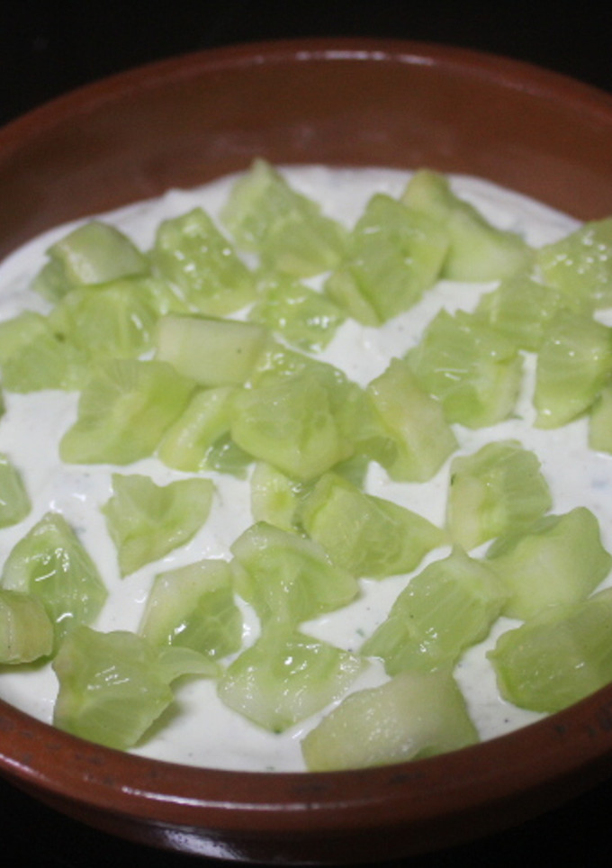 Una foto de Tzatziki con majado y a daditos