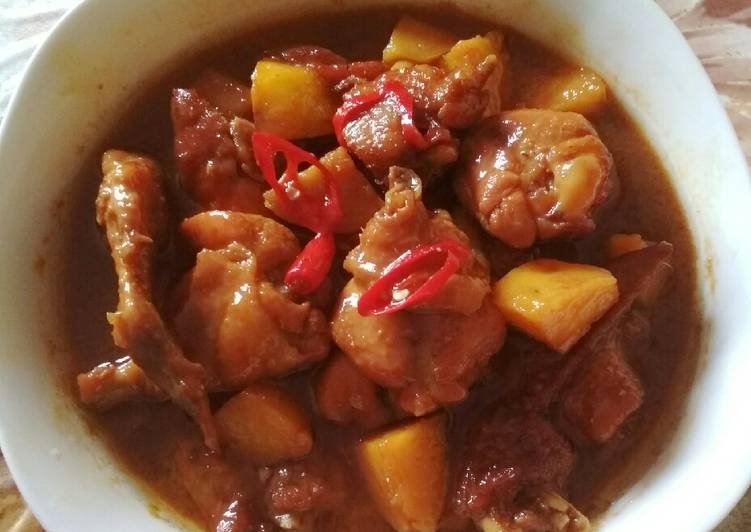 Resep Semur ayam dan kentang oleh amy - Cookpad