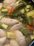 Caldo de pollo con verduras