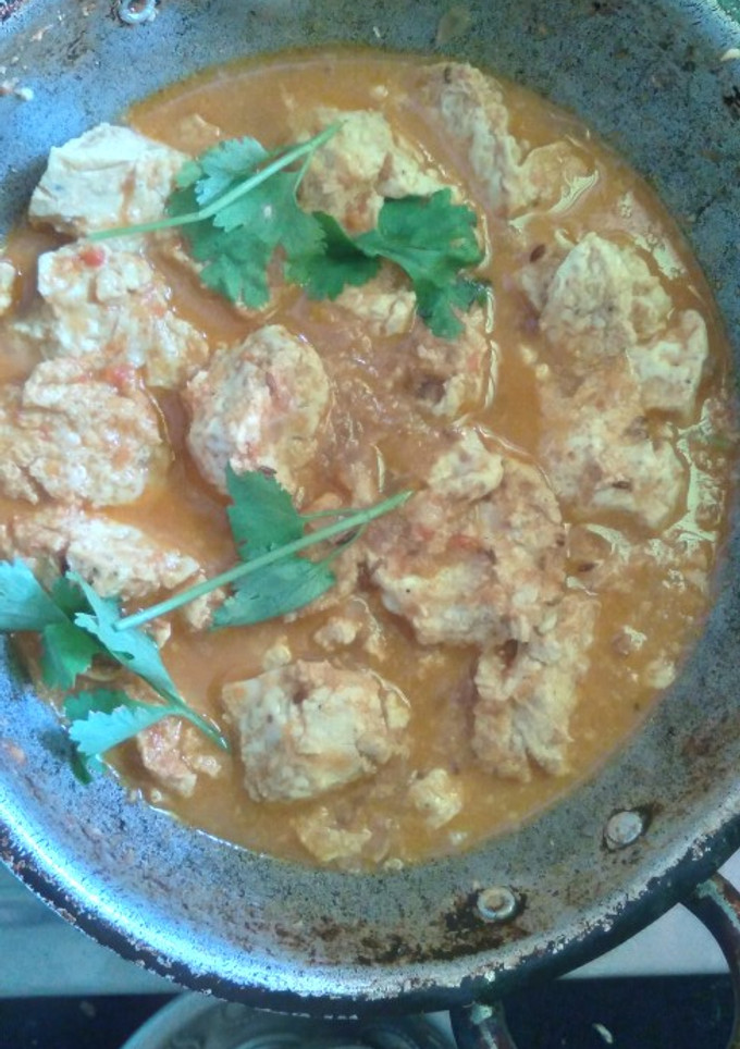 முட்டை கிரேவி different cube egg gravy (Muttai gravy recipe in tamil) செய்முறை முக்கிய புகைப்படம்
