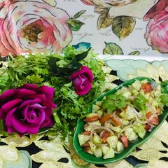 A picture of Kitchen garden salad.