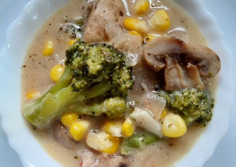 Steps to Make Homemade Mushroom Broccoli and Corn soup