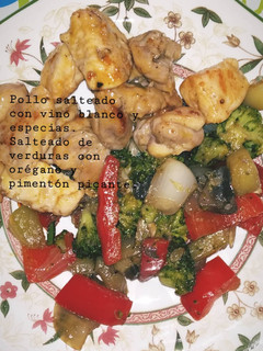 Una foto de Salteado de pollo y verduras