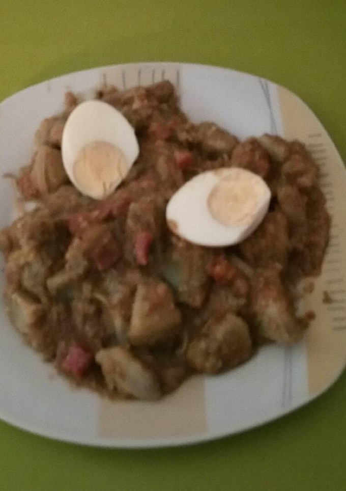 Una foto de Alcachofas rehogadas con tacos de jamón