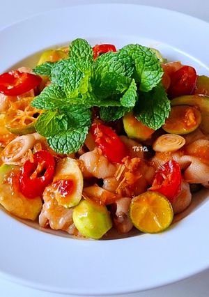 Hình của món Chân Gà sốt kiểu Thái.