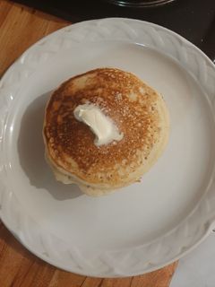 Una foto de Hot cakes🥞 con un toque de linaza, avena y coco🥥