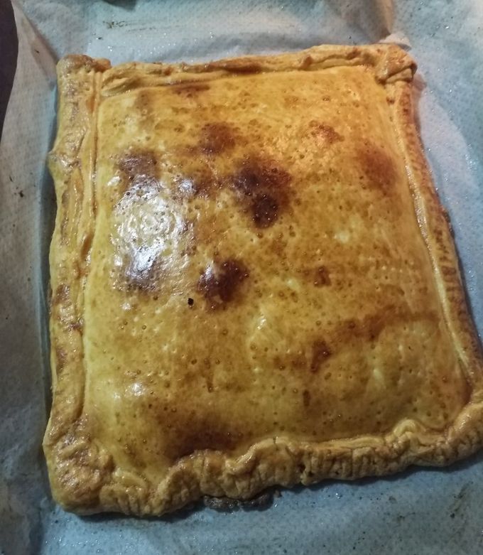 Una foto de Empanada de atún y salmón ahumado