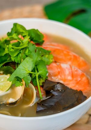 【馬告酸白菜X冬蔭功】美味清爽的泰式酸辣湯，酸辣湯頭開胃也暖胃～ 的食譜成品照片
