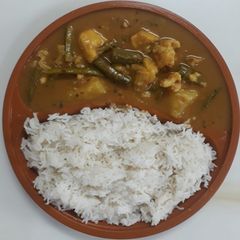 A picture of Sindhi kadi.