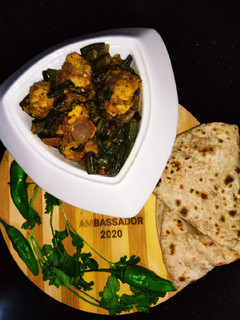 A picture of Chicken Boneless And Bhindi (Lady Finger).