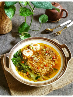Foto resep Spicy Enoki Tofu Soup