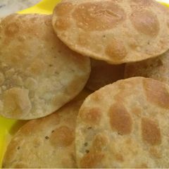 Ajwain ki Poori A picture of Ajwain ki Poori .
