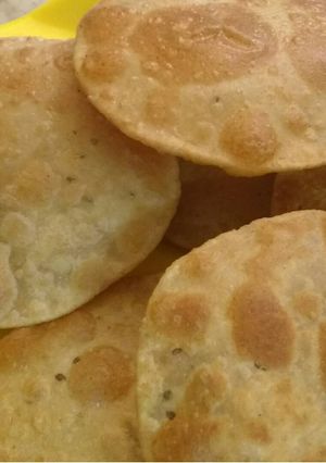 A picture of Ajwain ki Poori .