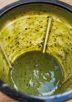 A picture of Go to green smoothie.