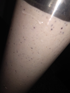 Una foto de Batido de avena con frutas