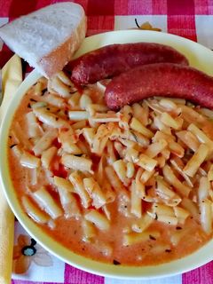 Tárkonyos zöldbabfőzelék sült kolbásszal recept fotója