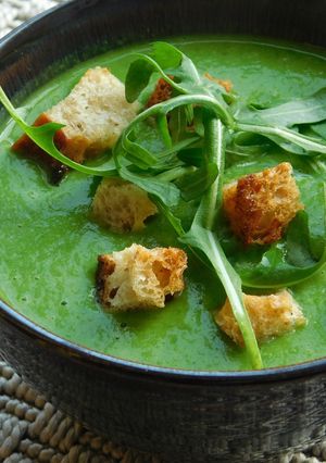 A picture of Rocket and broccoli soup.