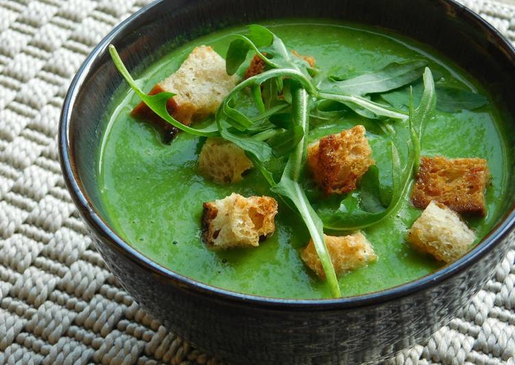 Simple Way to Make Perfect Rocket and broccoli soup