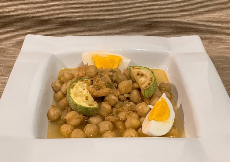 Garbanzos, bacalao y calabacín | ¡Y huevo duro!
