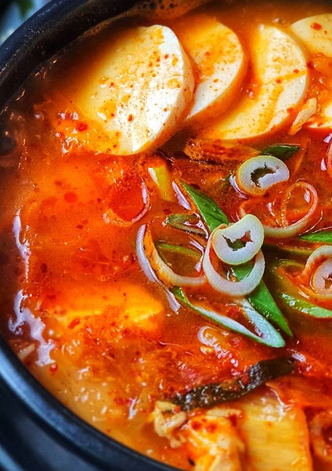 Hình của món CANH ĐẬU HỦ NON ITAEWON - HÀN QUỐC - SUNDUBU JJIGAE-순두부찌개.