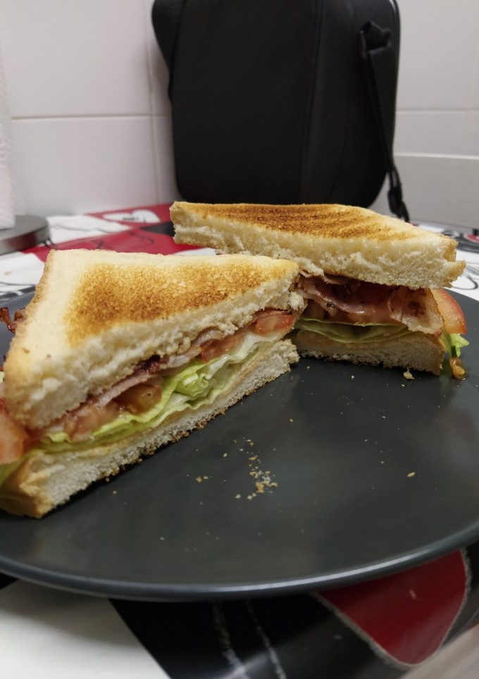 Una foto de 🥪 Sándwich BLT