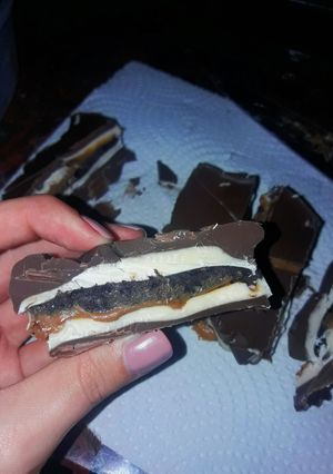 Una foto de Tableta chocolate triple oreo