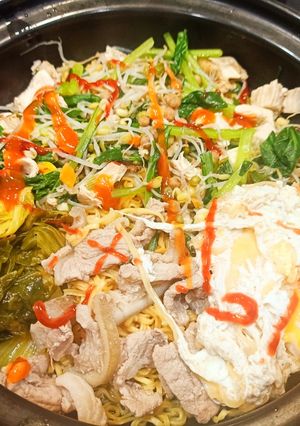 Hình của món Mỳ tôm nấu thịt gà.