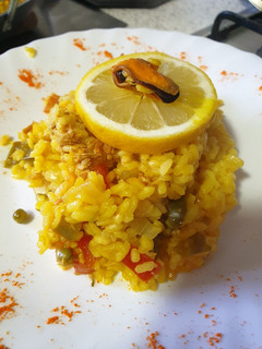 Una foto de Arroz con latitas de mi Marido😉