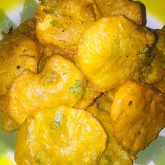 A picture of Crispy Potato pakora.