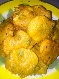 A picture of Crispy Potato pakora.