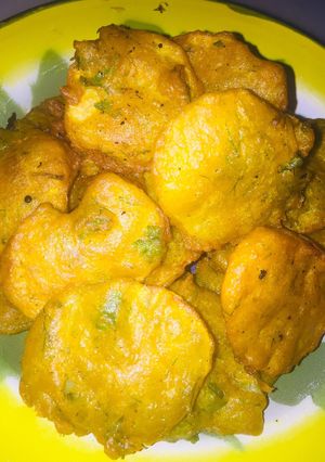 A picture of Crispy Potato pakora.