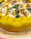 Pascualina de zucchini con masa casera de cúrcuma