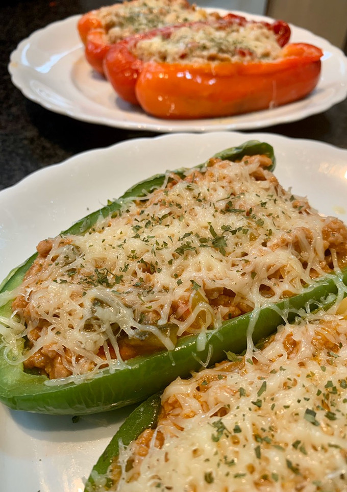 Una foto de Pimientos rellenos en el microondas muy fáciles!!