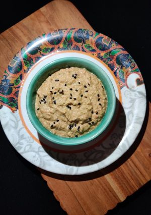 A picture of Roasted sunflower seeds chutney.