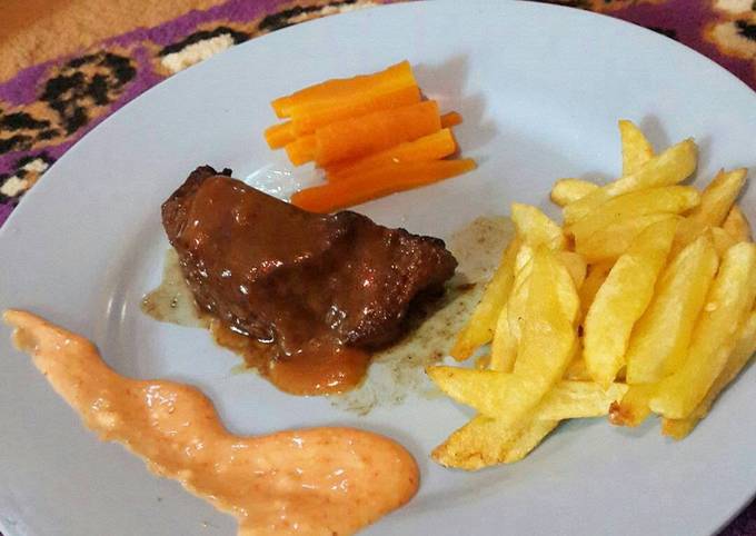 Resep Beef Steak Enak 😆 Oleh Inda Fauzia Sany - Cookpad