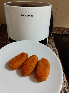 Una foto de Croquetas congeladas en freidora de aire
