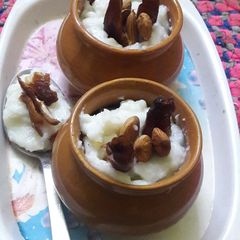 A picture of Rose fragrant and flavoured firni.