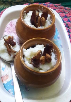 A picture of Rose fragrant and flavoured firni.