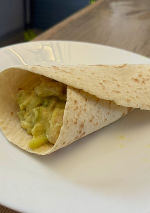 Une photo de Wraps poulet et courgettes au brebis