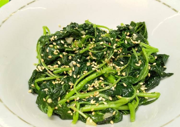 Tumis bayem ala korea (namul)