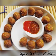 A picture of Sprouts Chana Pakora.