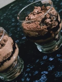 चोको बिस्कुट डेजर्ट (Choco biscuit dessert recipe in Hindi) रेसिपी मुख्य फोटो