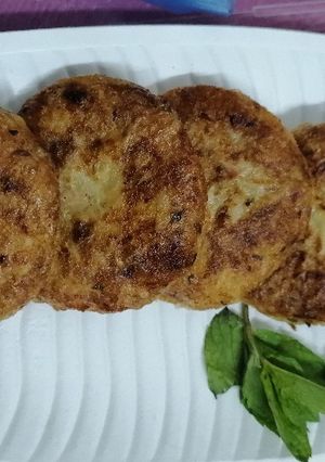 A picture of Tuna fish and potato kabab.